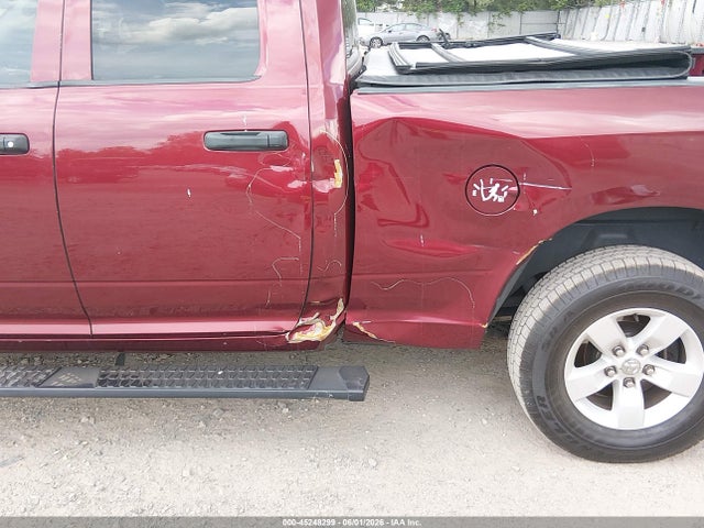 Продаж на аукціоні авто 2018 Ram 1500 Express  4x4 6'4 Box, vin: 1C6RR7FG1JS302601, номер лоту: 45248299