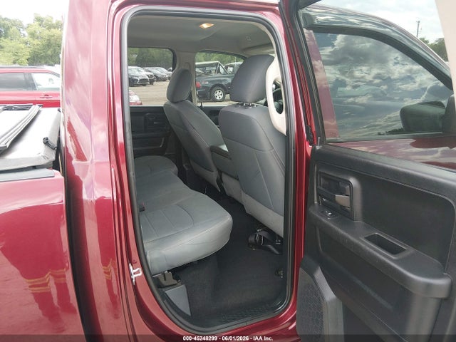 45248299 :رقم المزاد ، 1C6RR7FG1JS302601 vin ، 2018 Ram 1500 Express  4x4 6'4 Box مزاد بيع