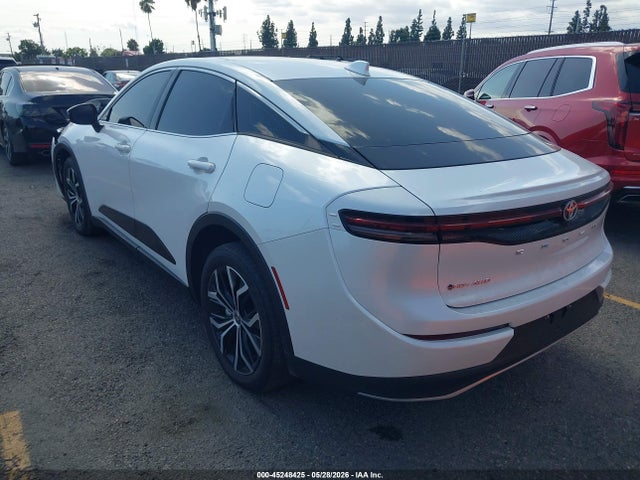 Toyota Crown Xle 2024 JTDAAAAF0R3028175 Image 3