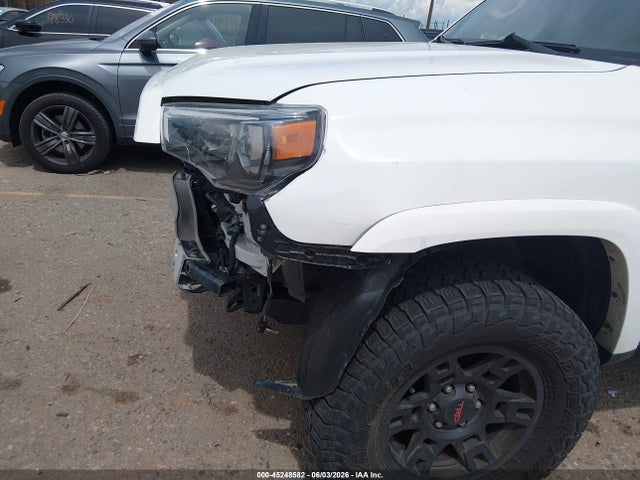 45248582 :رقم المزاد ، JTEBU5JR2H5464845 vin ، 2017 Toyota 4runner Sr5 مزاد بيع