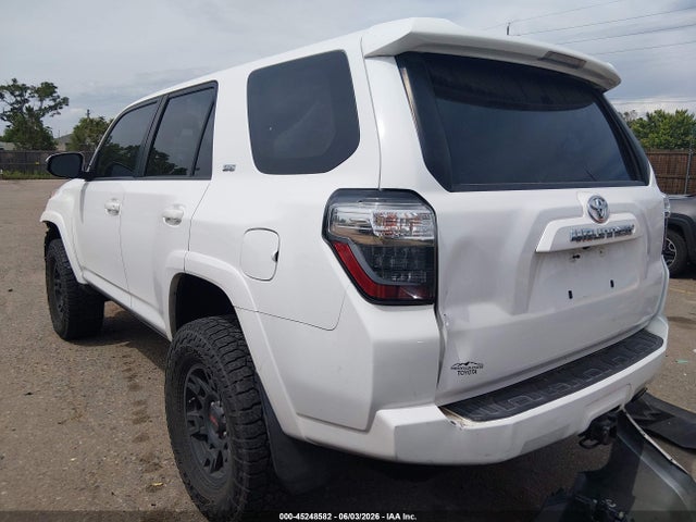 Toyota 4RUNNER SR5 2017 JTEBU5JR2H5464845 Image 3