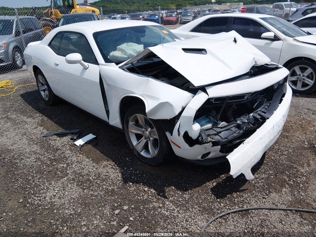 Продаж на аукціоні авто 2022 Dodge Challenger Sxt, vin: 2C3CDZAG6NH260315, номер лоту: 45248691