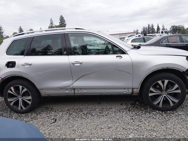 WVGRF7BP6HD001033 Volkswagen Touareg V6 Wolfsburg Edition