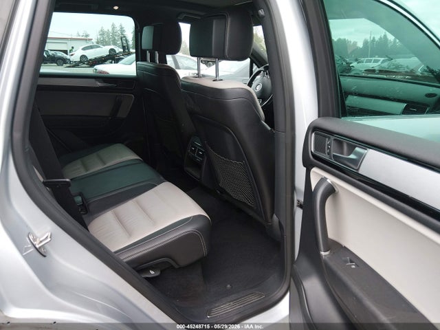 WVGRF7BP6HD001033 Volkswagen Touareg V6 Wolfsburg Edition