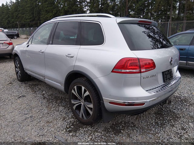 WVGRF7BP6HD001033 Volkswagen Touareg V6 Wolfsburg Edition