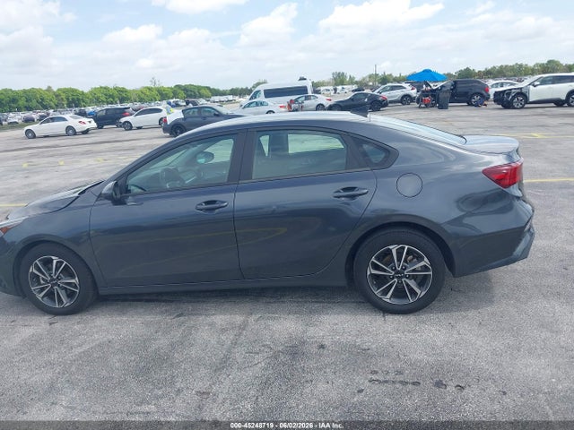 45248719 :رقم المزاد ، 3KPF24AD0RE785587 vin ، 2024 Kia Forte Lxs مزاد بيع