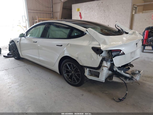 Tesla Model 3 Long Range 2021 5YJ3E1EB0MF975894 Image 3