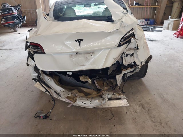 Tesla Model 3 Long Range 2021 5YJ3E1EB0MF975894 Image 6