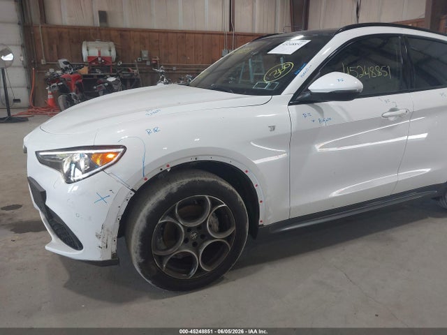 2023 Alfa Romeo Stelvio Ti Awd მანქანა იყიდება აუქციონზე, vin: ZASPAKBNXP7D57632, აუქციონის ნომერი: 45248851