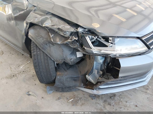 3VW167AJ4HM206110 Volkswagen Jetta 1.4t S