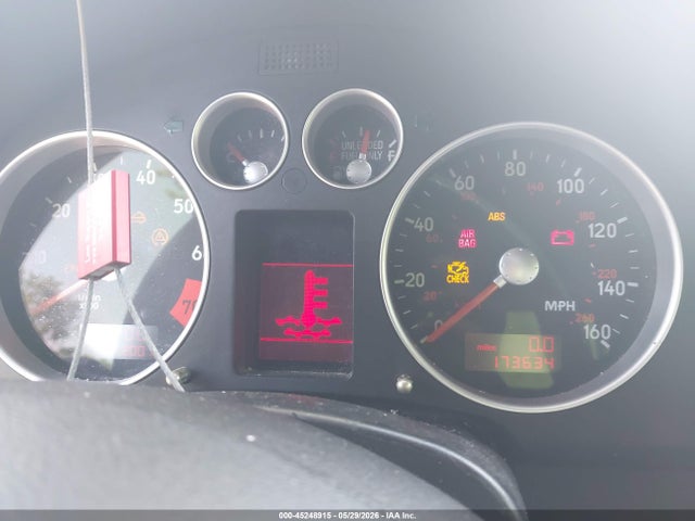 2001 Audi Tt მანქანა იყიდება აუქციონზე, vin: TRUUT28N611047362, აუქციონის ნომერი: 45248915