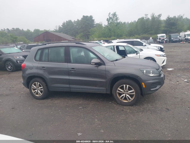 WVGAV7AX0FW597288 Volkswagen TIGUAN S
