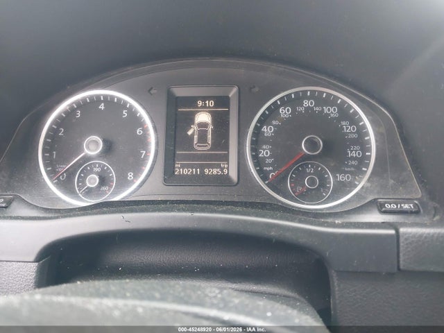 WVGAV7AX0FW597288 Volkswagen TIGUAN S