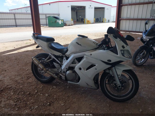 45248942 :رقم المزاد ، JS1VT54A032101989 vin ، 2003 Suzuki Sv1000 Sk3 مزاد بيع