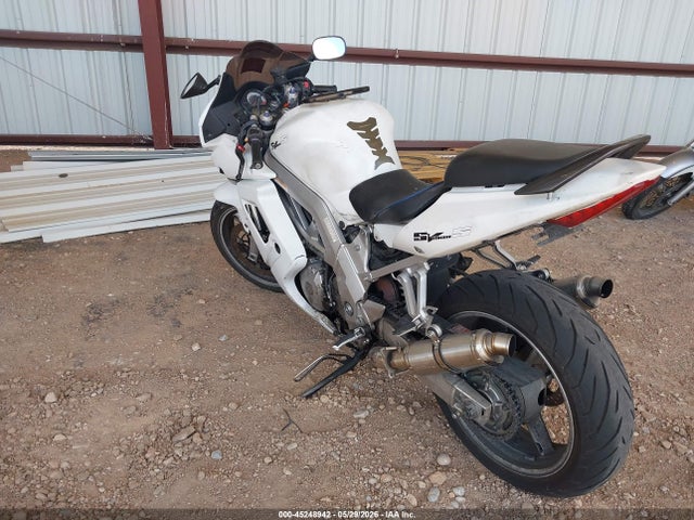 45248942 :رقم المزاد ، JS1VT54A032101989 vin ، 2003 Suzuki Sv1000 Sk3 مزاد بيع