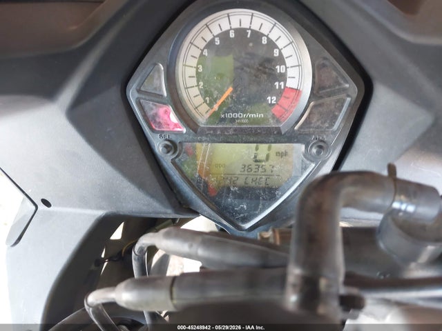 45248942 :رقم المزاد ، JS1VT54A032101989 vin ، 2003 Suzuki Sv1000 Sk3 مزاد بيع
