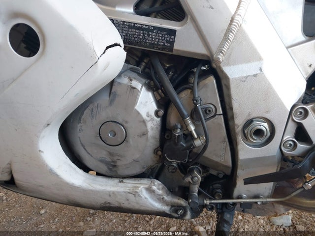 45248942 :رقم المزاد ، JS1VT54A032101989 vin ، 2003 Suzuki Sv1000 Sk3 مزاد بيع