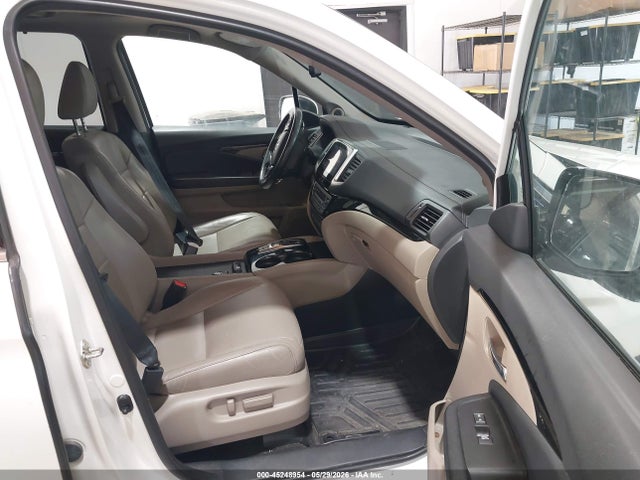 Продажа на аукционе авто 2017 Honda Pilot Touring, vin: 5FNYF6H9XHB053793, номер лота: 45248954