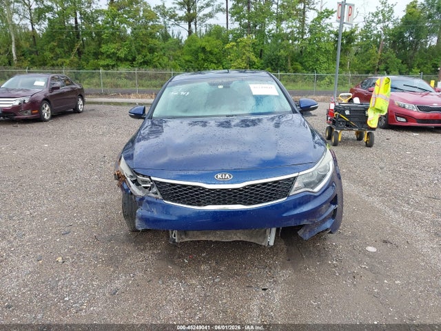 2017 Kia Optima Lx მანქანა იყიდება აუქციონზე, vin: 5XXGT4L38HG132419, აუქციონის ნომერი: 45249041