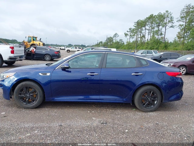 2017 Kia Optima Lx მანქანა იყიდება აუქციონზე, vin: 5XXGT4L38HG132419, აუქციონის ნომერი: 45249041