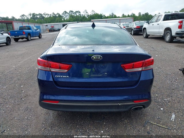 2017 Kia Optima Lx მანქანა იყიდება აუქციონზე, vin: 5XXGT4L38HG132419, აუქციონის ნომერი: 45249041