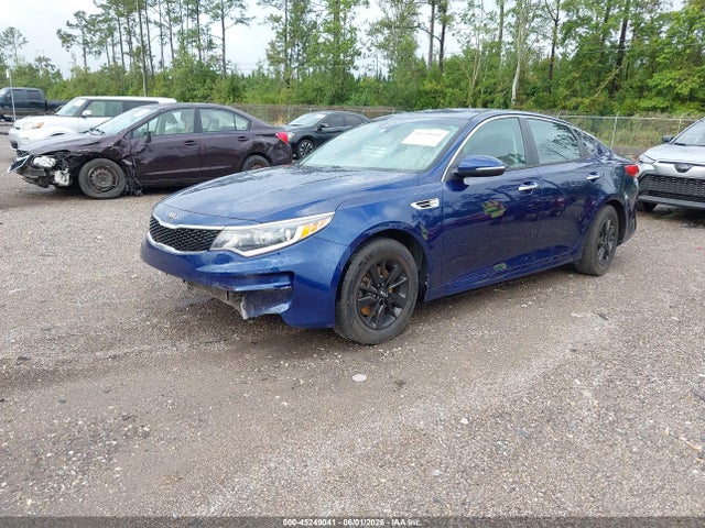 2017 Kia Optima Lx მანქანა იყიდება აუქციონზე, vin: 5XXGT4L38HG132419, აუქციონის ნომერი: 45249041