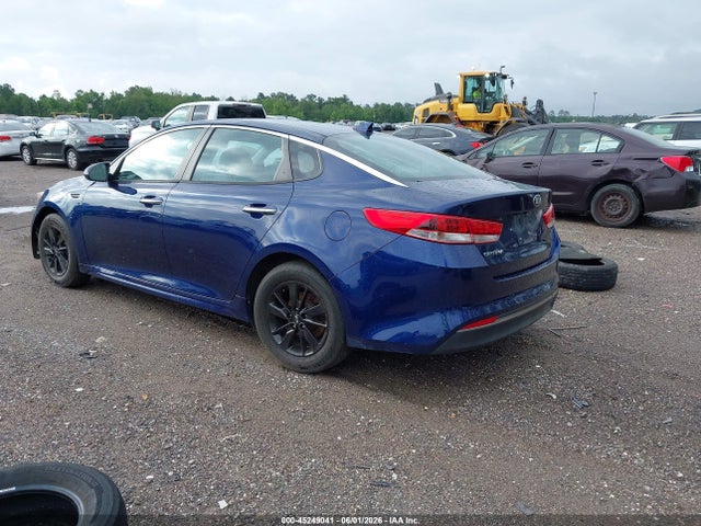 2017 Kia Optima Lx მანქანა იყიდება აუქციონზე, vin: 5XXGT4L38HG132419, აუქციონის ნომერი: 45249041