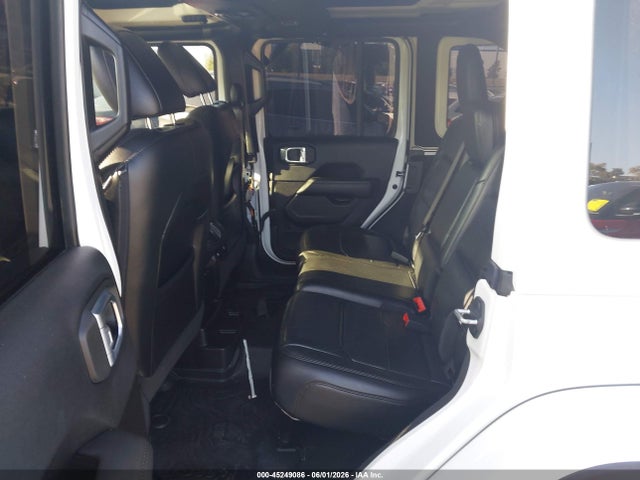 1C4HJXEN5MW727022 Jeep Wrangler Unlimited Sahara Altitude 4x4