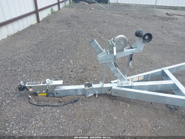 1ZETANST9TA003196 Ez Loader Boat Trailer 25ft