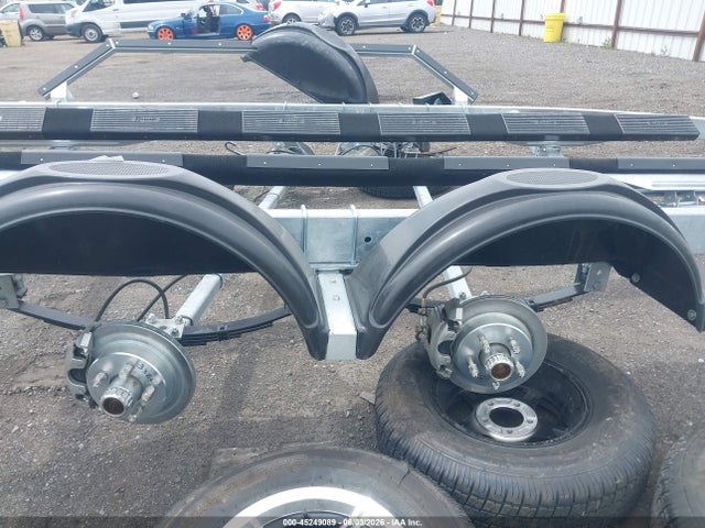 1ZETANST9TA003196 Ez Loader Boat Trailer 25ft
