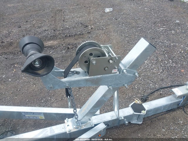 1ZETANST9TA003196 Ez Loader Boat Trailer 25ft