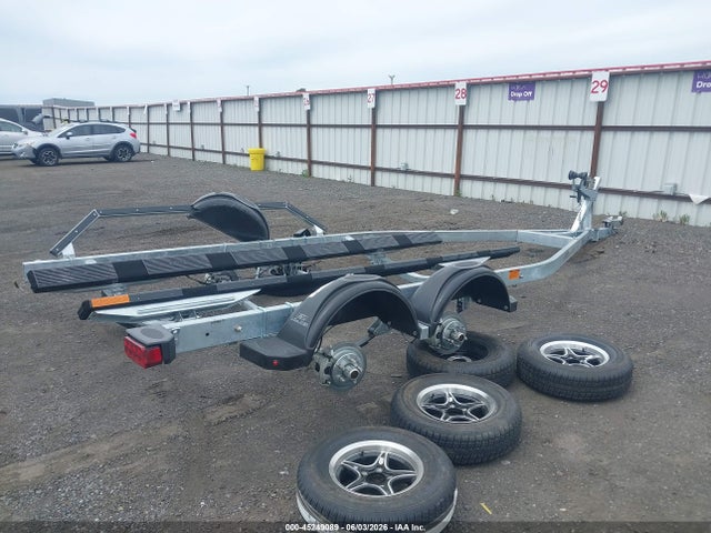 1ZETANST9TA003196 Ez Loader Boat Trailer 25ft