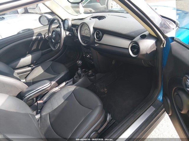 Продажа на аукционе авто 2012 Mini Cooper, vin: WMWSU3C55CT260979, номер лота: 45249130