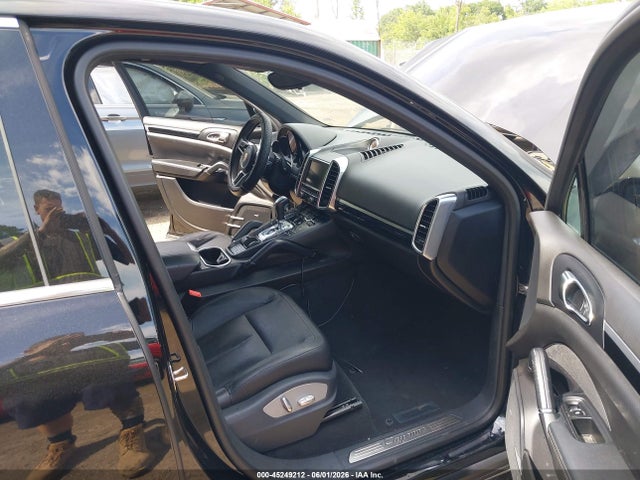Aukcja sprzedaży 2016 Porsche Cayenne, vin: WP1AA2A29GLA10546, numer aukcji: 45249212