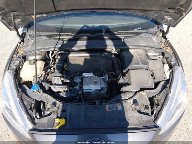 1FADP3KE9FL375647 Ford FOCUS SE