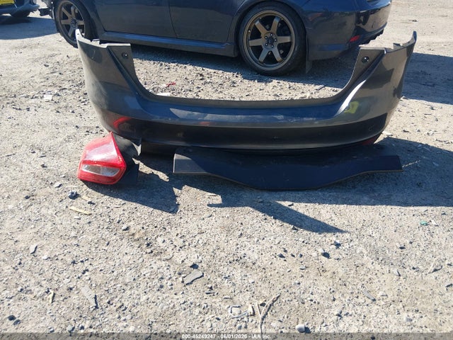 1FADP3KE9FL375647 Ford FOCUS SE