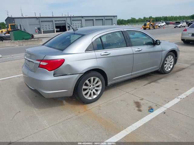 2014 Chrysler 200 Limited მანქანა იყიდება აუქციონზე, vin: 1C3CCBCG1EN150304, აუქციონის ნომერი: 45249502