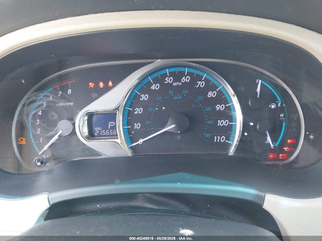 2011 Toyota Sienna Xle V6 მანქანა იყიდება აუქციონზე, vin: 5TDYK3DC5BS003947, აუქციონის ნომერი: 45249519