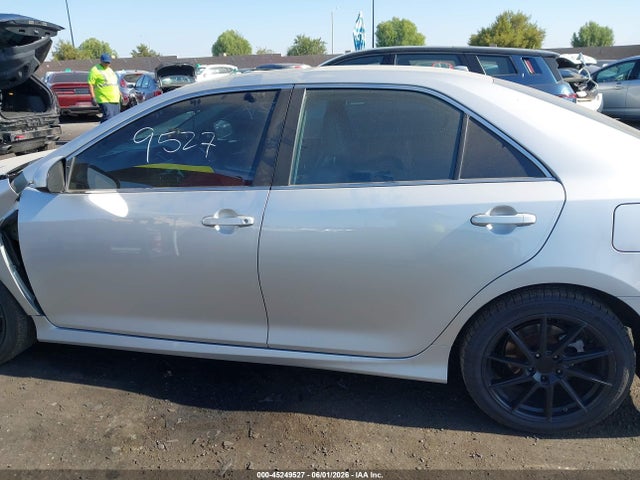4T1BF1FK1EU774811 Toyota Camry Se Sport