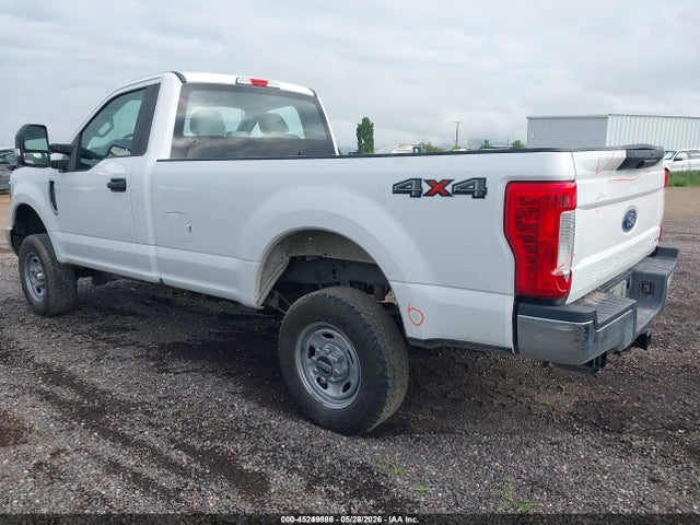 1FTBF2B63JEC83776 Ford F-250 Xl