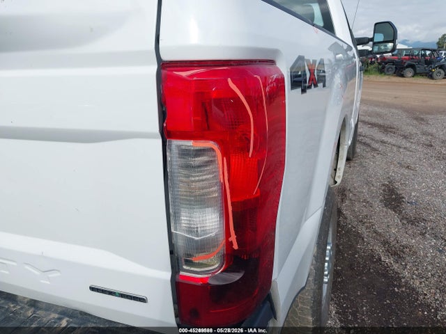 1FTBF2B63JEC83776 Ford F-250 Xl