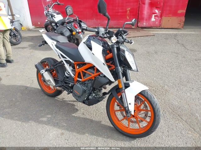 2020 MD2JPJ402LC268979 zdjęcie główne