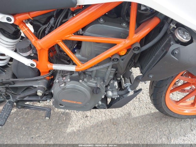 KTM 390 Duke 2020 MD2JPJ402LC268979 Image 8