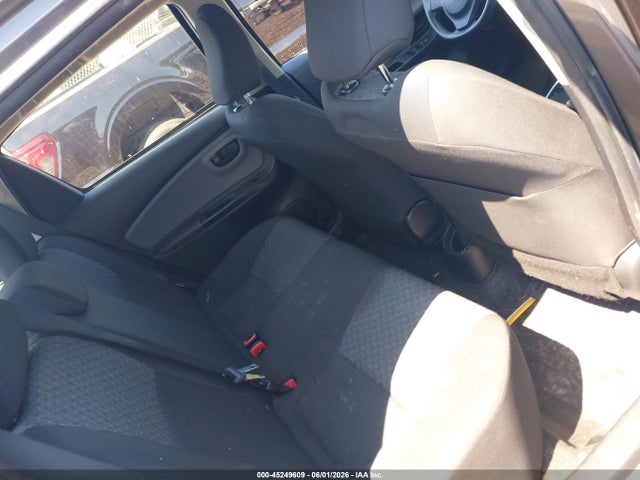 45249609 :رقم المزاد ، VNKKTUD36FA047703 vin ، 2015 Toyota Yaris L مزاد بيع