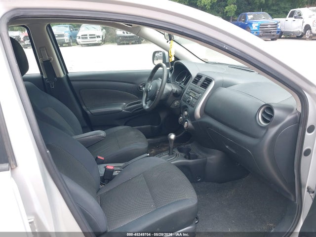 45249704 :رقم المزاد ، 3N1CN7AP4DL874141 vin ، 2013 Nissan Versa 1.6 Sv مزاد بيع