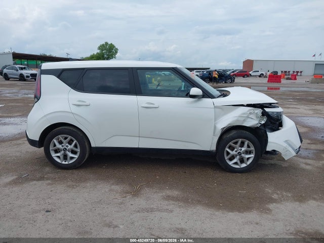 Auction sale of the 2024 Kia Soul Lx, vin: KNDJ23AU0R7910785, lot number: 45249720