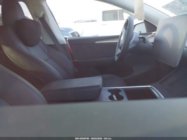 45249790 :رقم المزاد ، 7SAYGDEE9RA266707 vin ، 2024 Tesla Model Y Long Range Dual Motor All-wheel Drive مزاد بيع