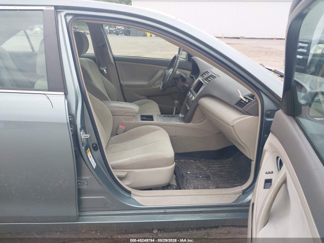 45249794 :رقم المزاد ، 4T1BE46KX7U673998 vin ، 2007 Toyota Camry Le مزاد بيع