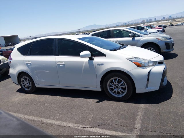 JTDZN3EU1HJ069100 Toyota Prius V Four