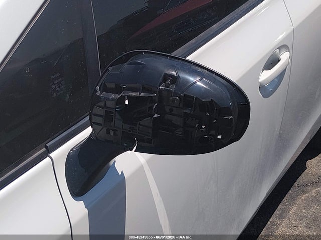JTDZN3EU1HJ069100 Toyota Prius V Four